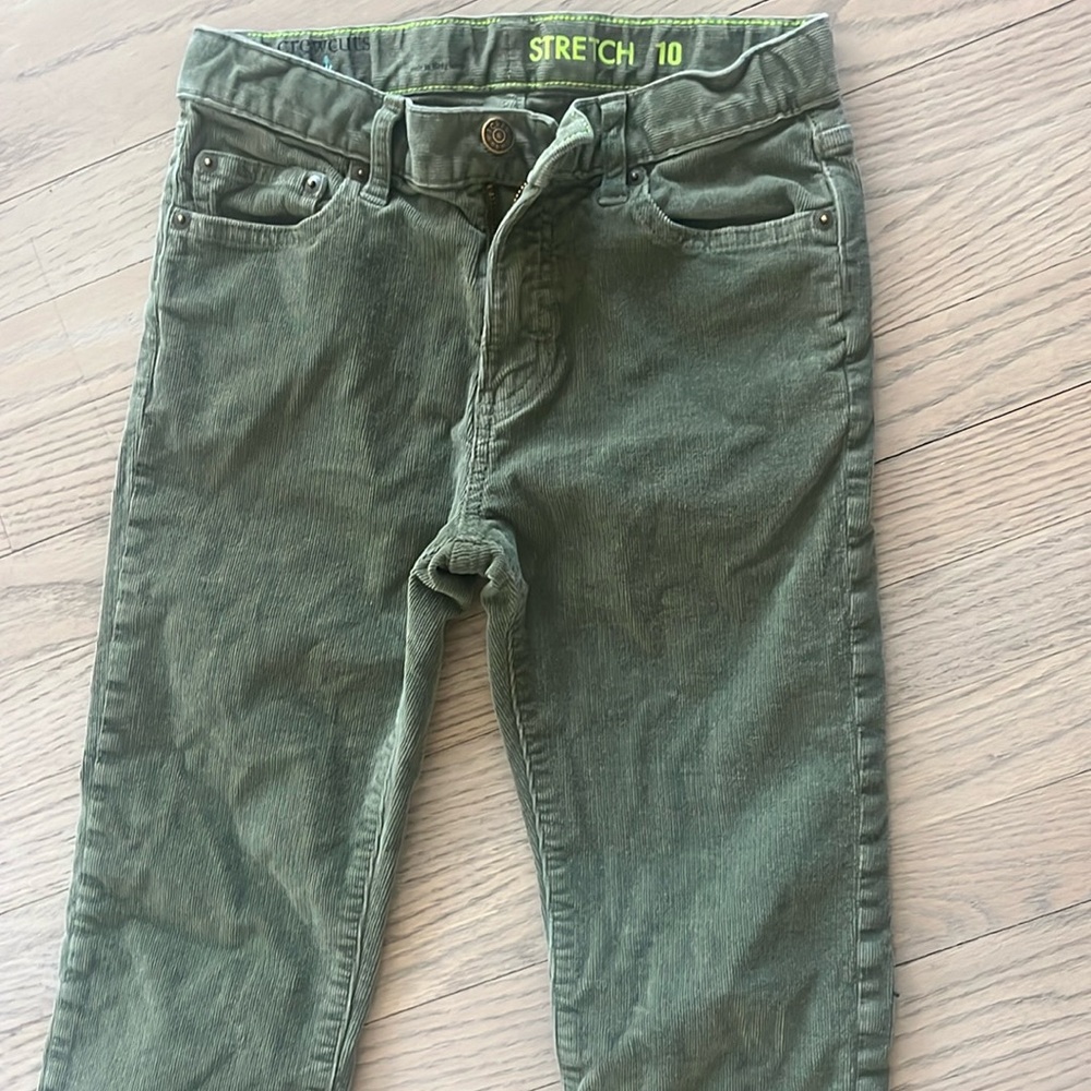 Crewcuts
Size 10 stretch boys corduroy 
Olive green